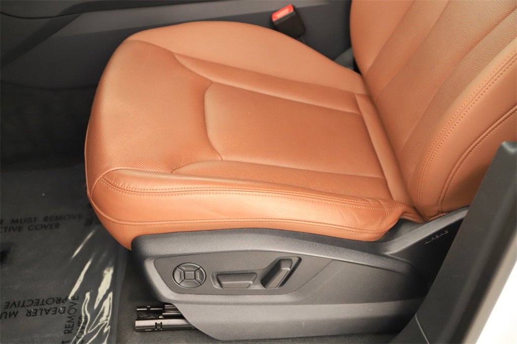 Used 2021 Audi Q8 Premium Plus image 25