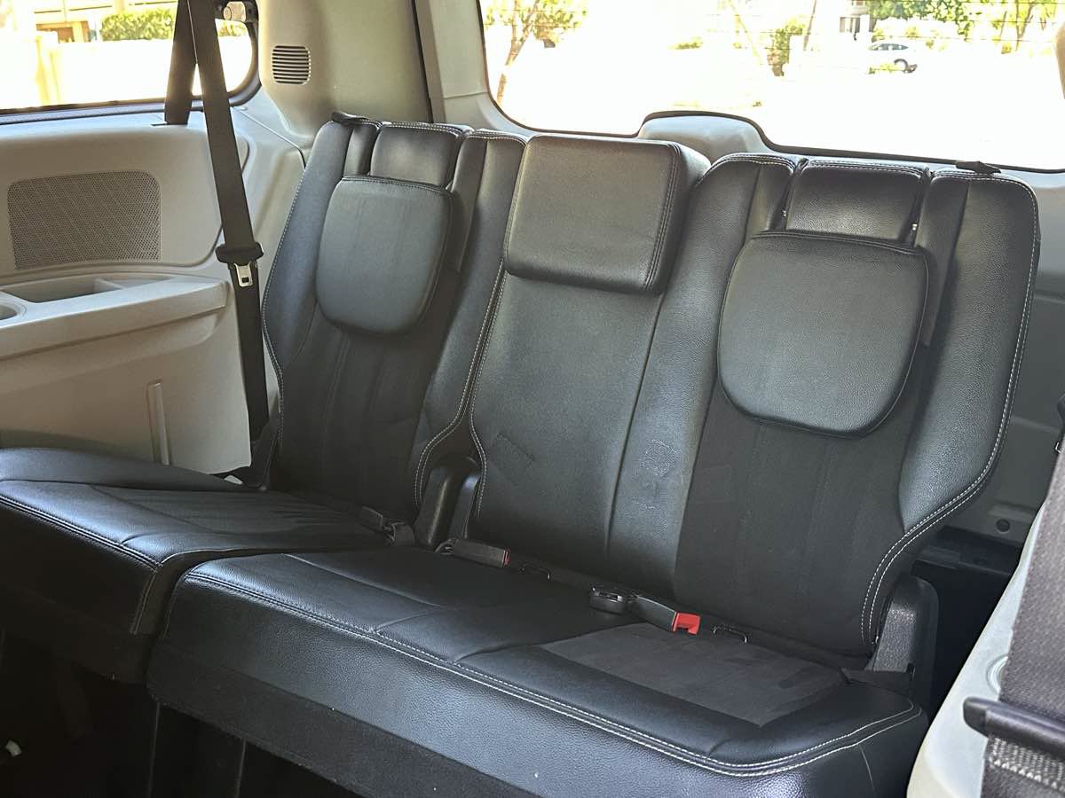 Used 2020 Dodge Grand Caravan SXT FWD image 19
