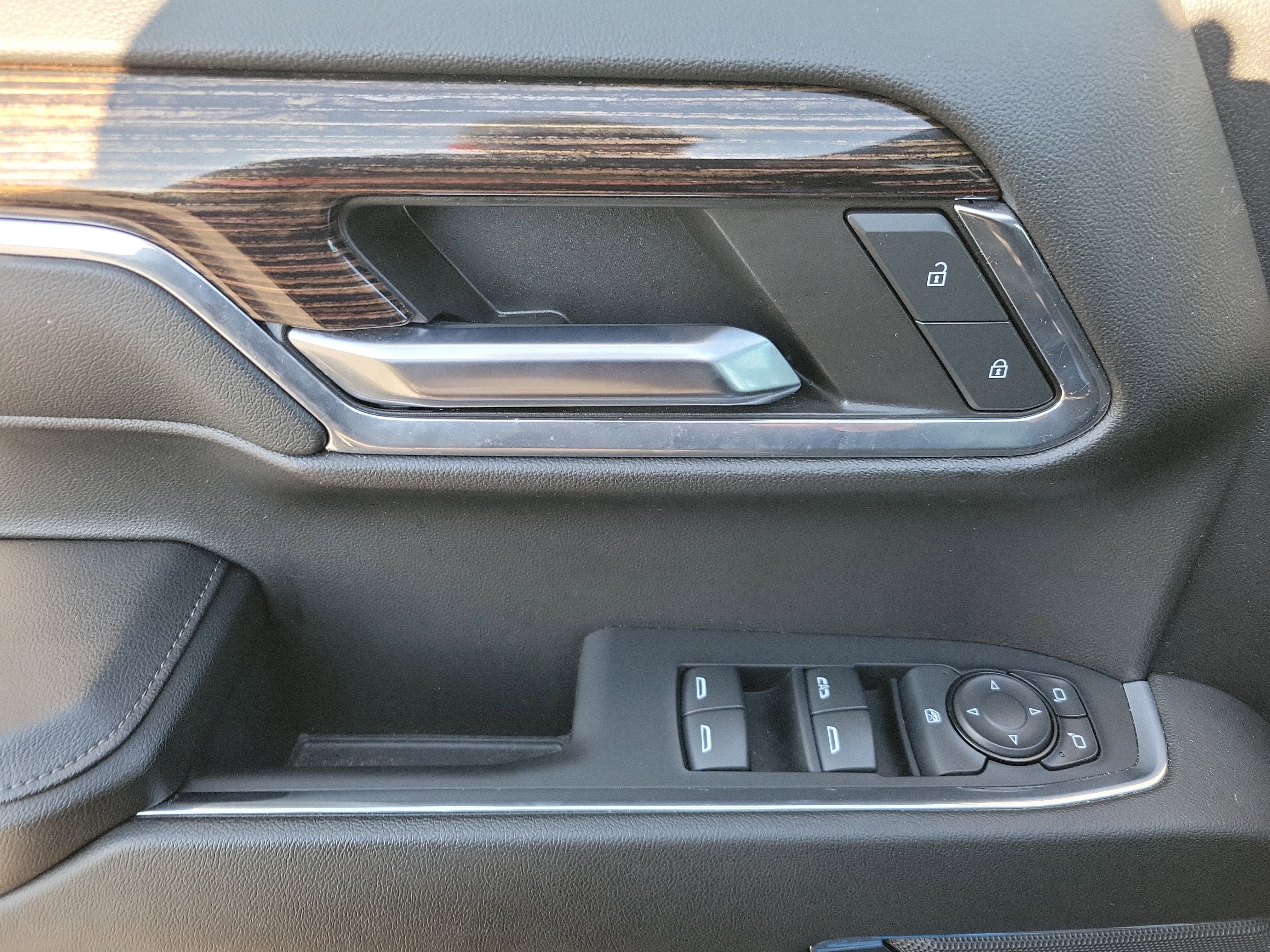 Used 2024 GMC Sierra 1500 Elevation w/ X31 Off-Road Package image 7