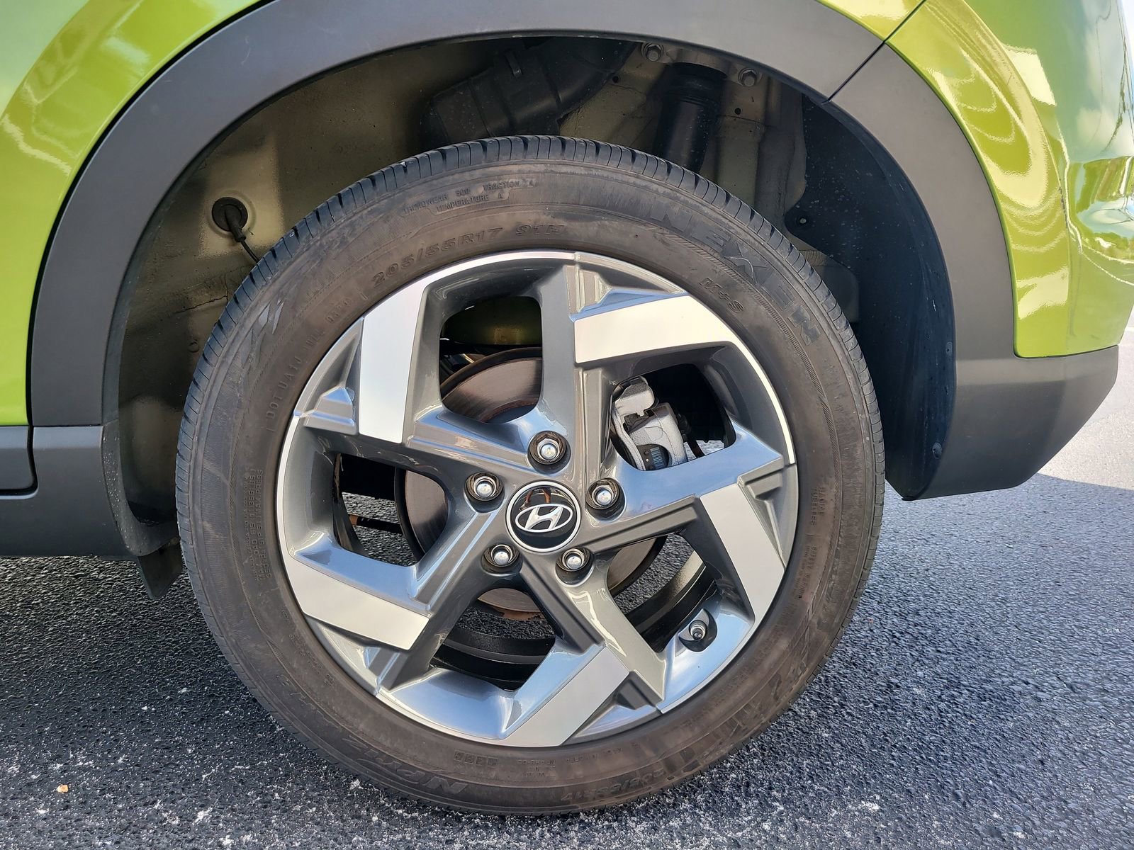 Used 2024 Hyundai Venue SEL FWD image 6