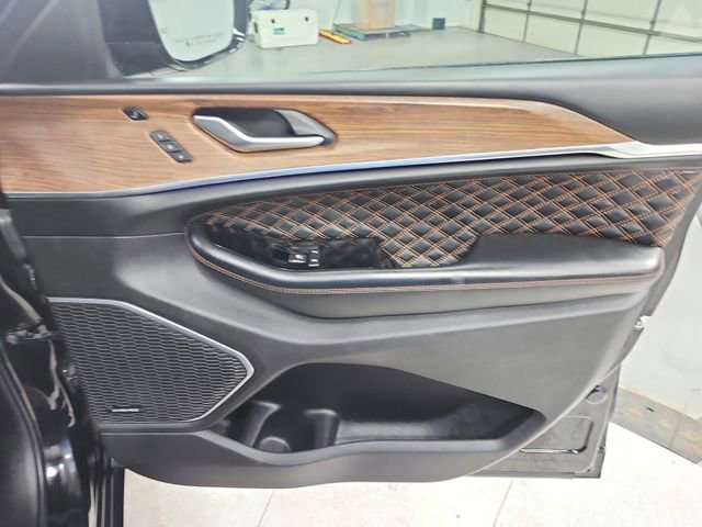 Used 2024 Jeep Grand Cherokee L Summit image 35