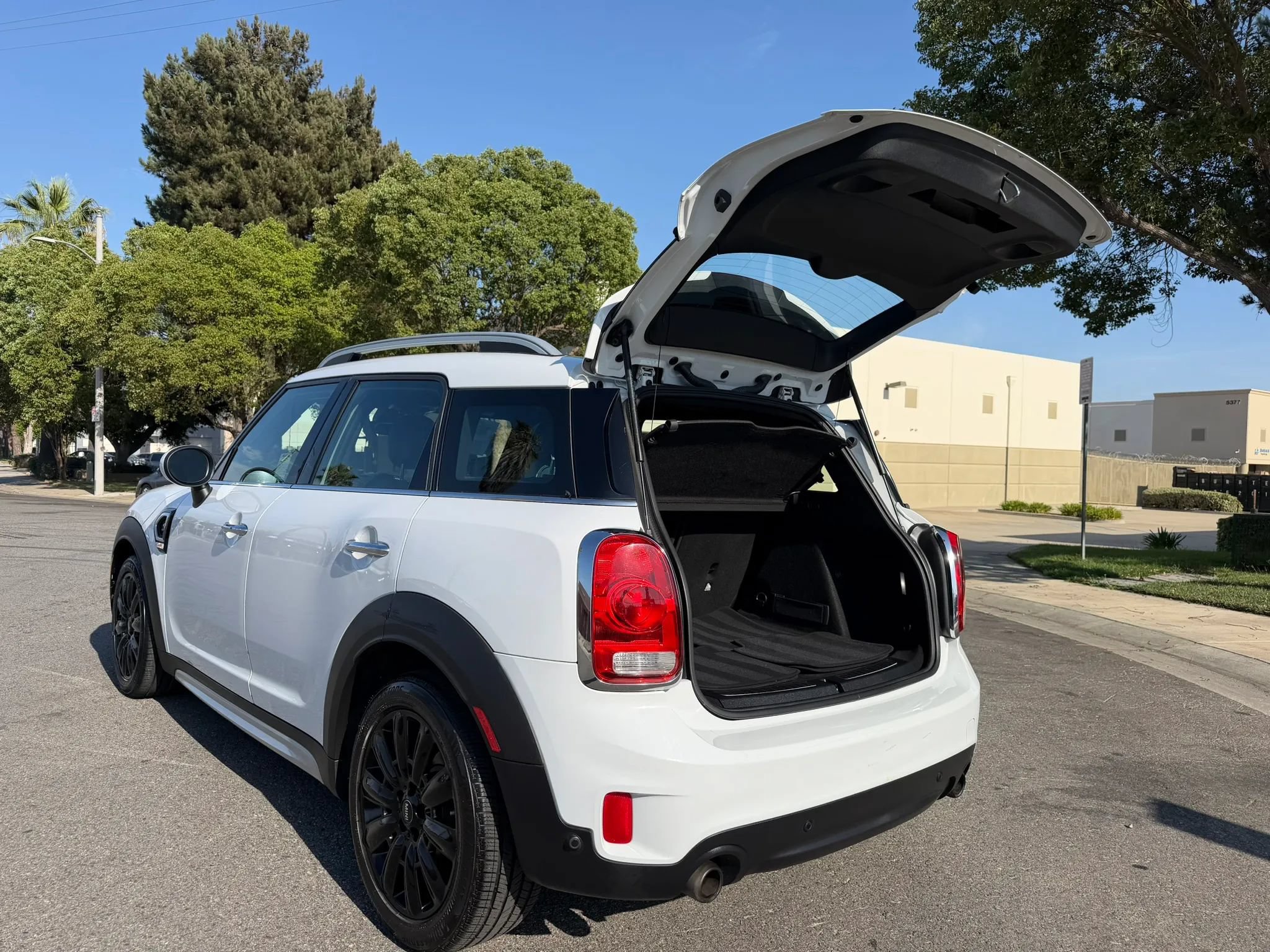 Used 2019 MINI Cooper Countryman S w/ Storage Package FWD image 14
