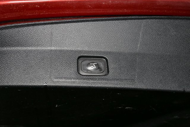 Used 2018 Ford Explorer XLT w/ Equipment Group 201A image 12