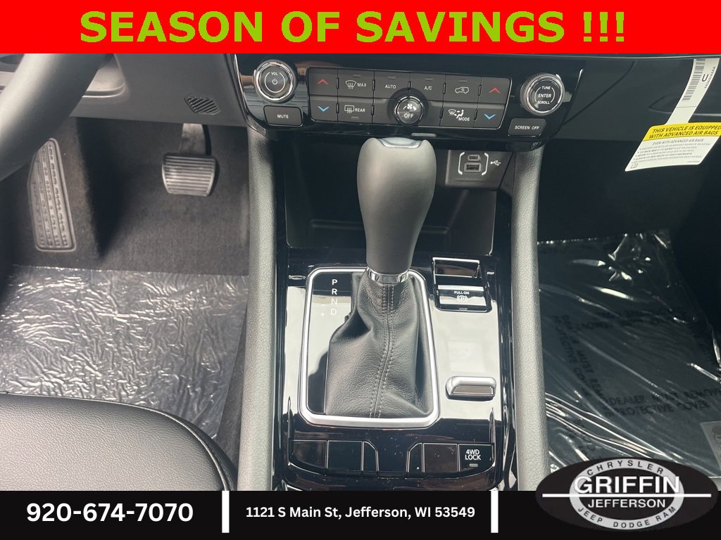 New 2025 Jeep Compass Latitude w/ Sun & Sound Group image 11