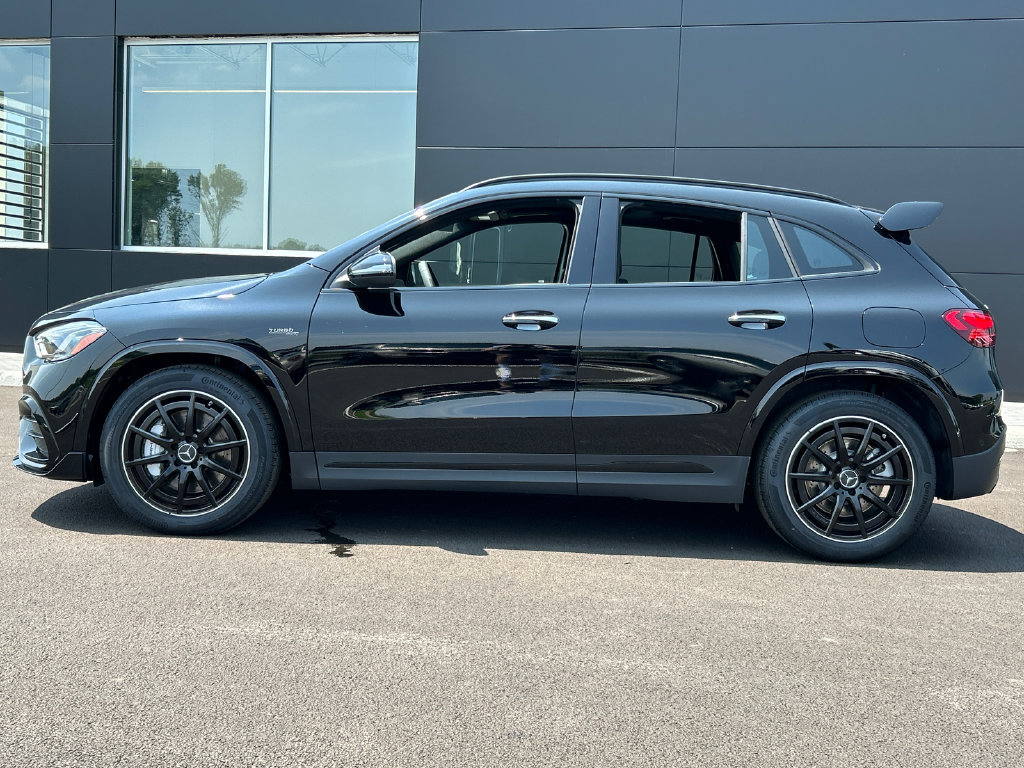 New 2026 Mercedes-Benz GLA 35 AMG 4MATIC image 4