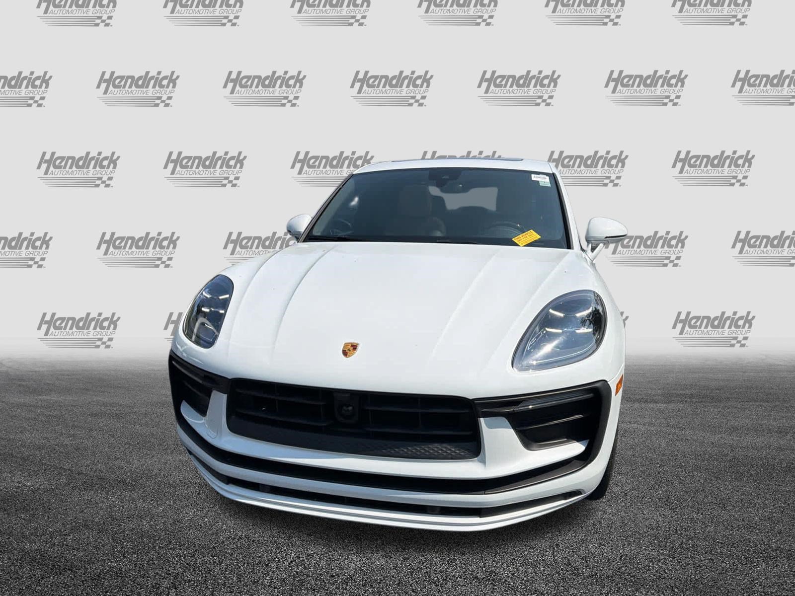 Used 2023 Porsche Macan AWD/4WD image 5