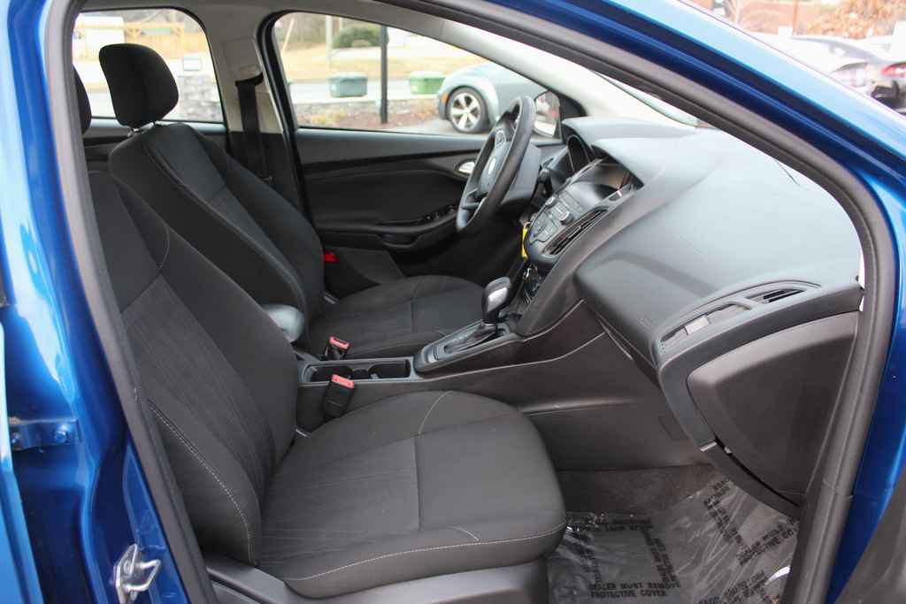 Used 2018 Ford Focus SE image 29