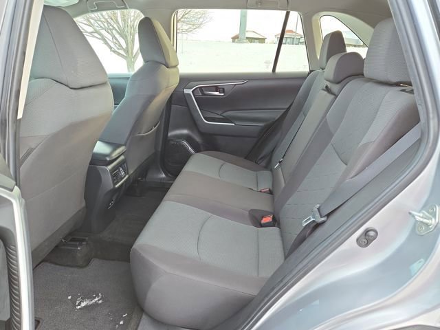Used 2023 Toyota RAV4 XLE image 28