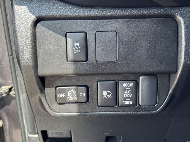 Used 2023 Toyota Tacoma TRD Off-Road AWD/4WD image 32