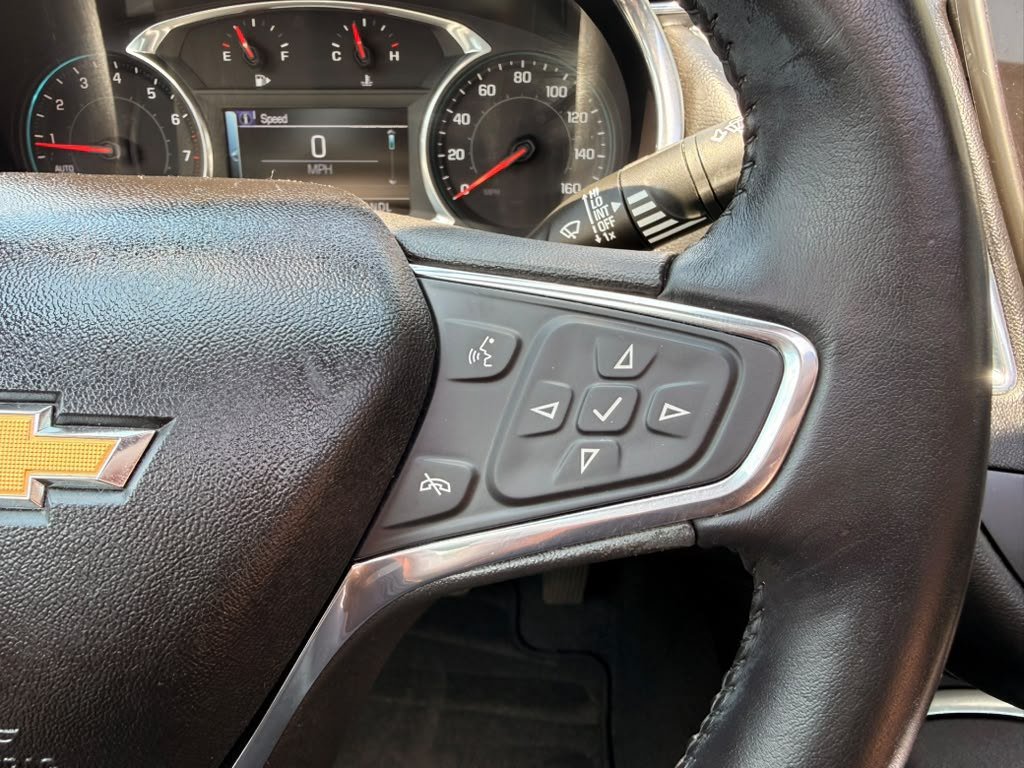 Used 2018 Chevrolet Malibu LT w/ Leather Package FWD image 34