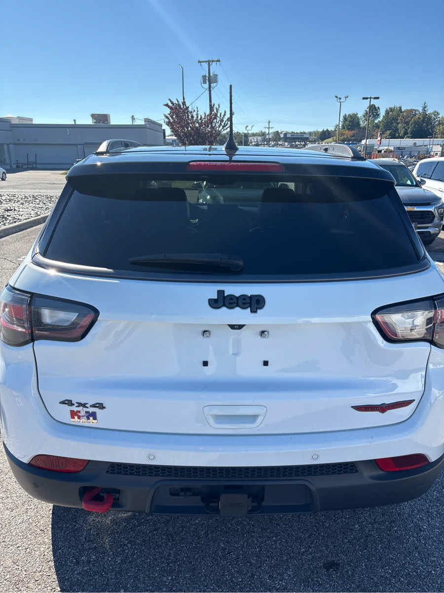 Used 2022 Jeep Compass Trailhawk AWD/4WD image 26