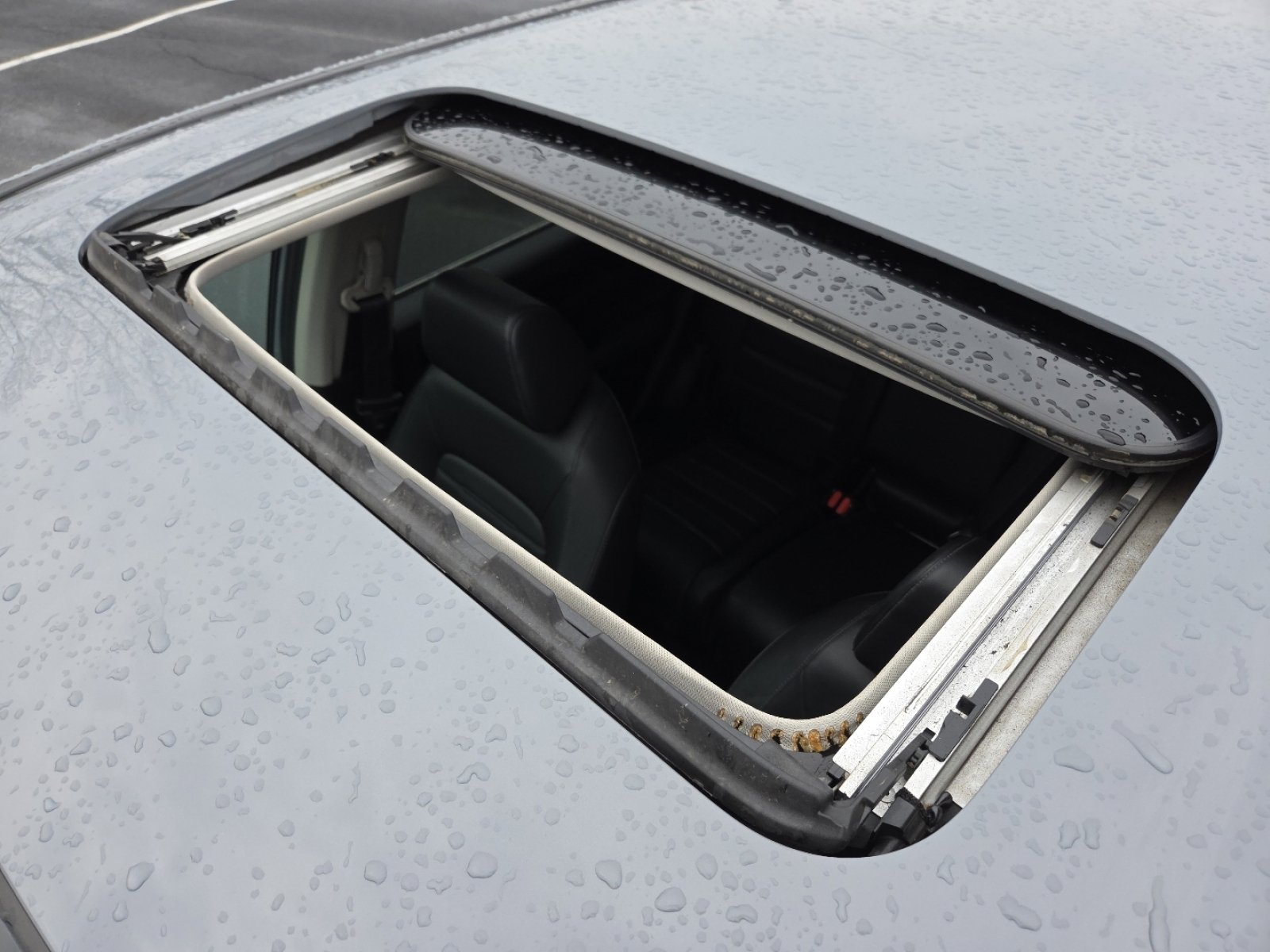 Certified 2025 Honda CR-V EX-L image 4