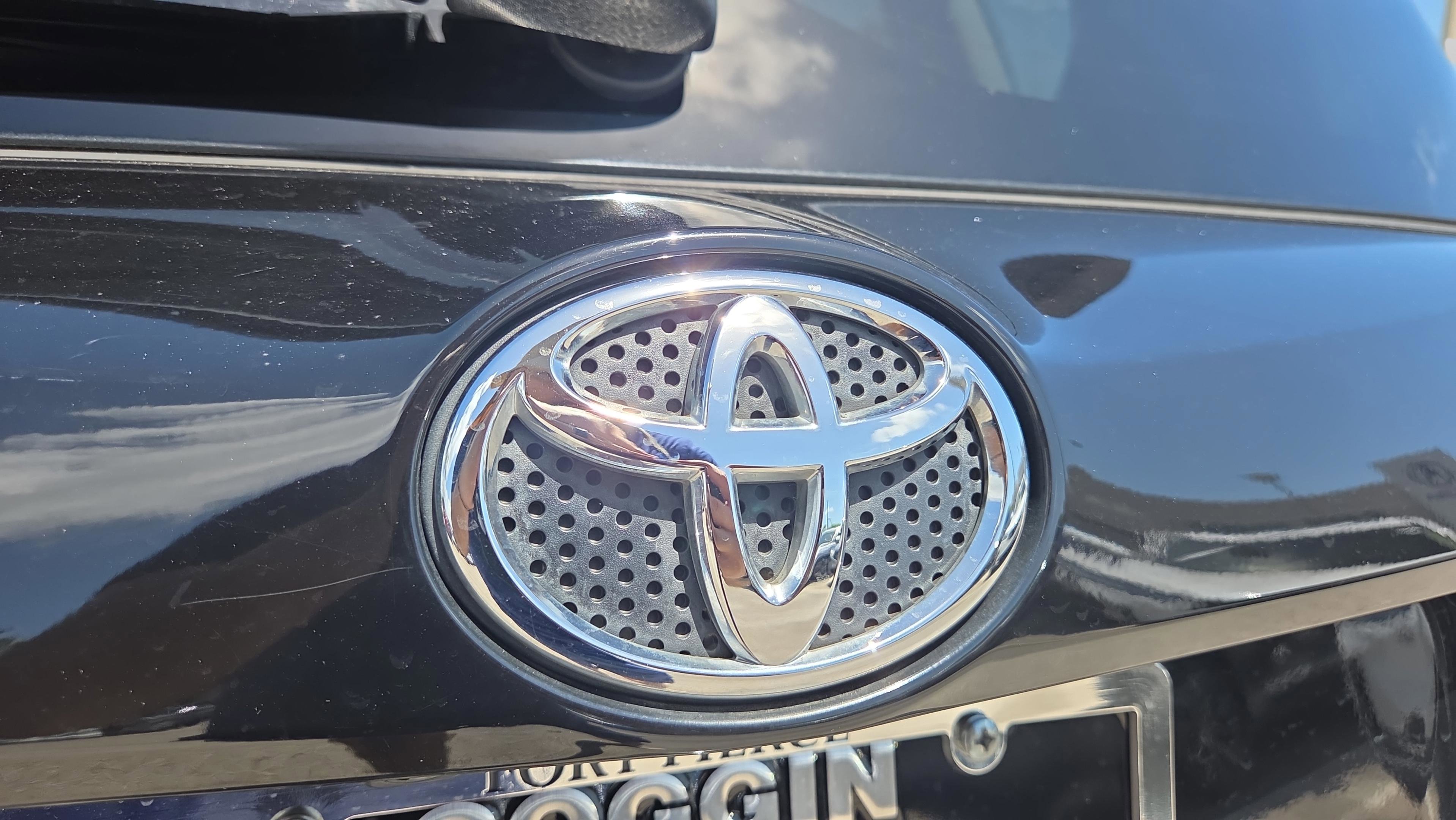 Used 2016 Toyota RAV4 Limited FWD image 16