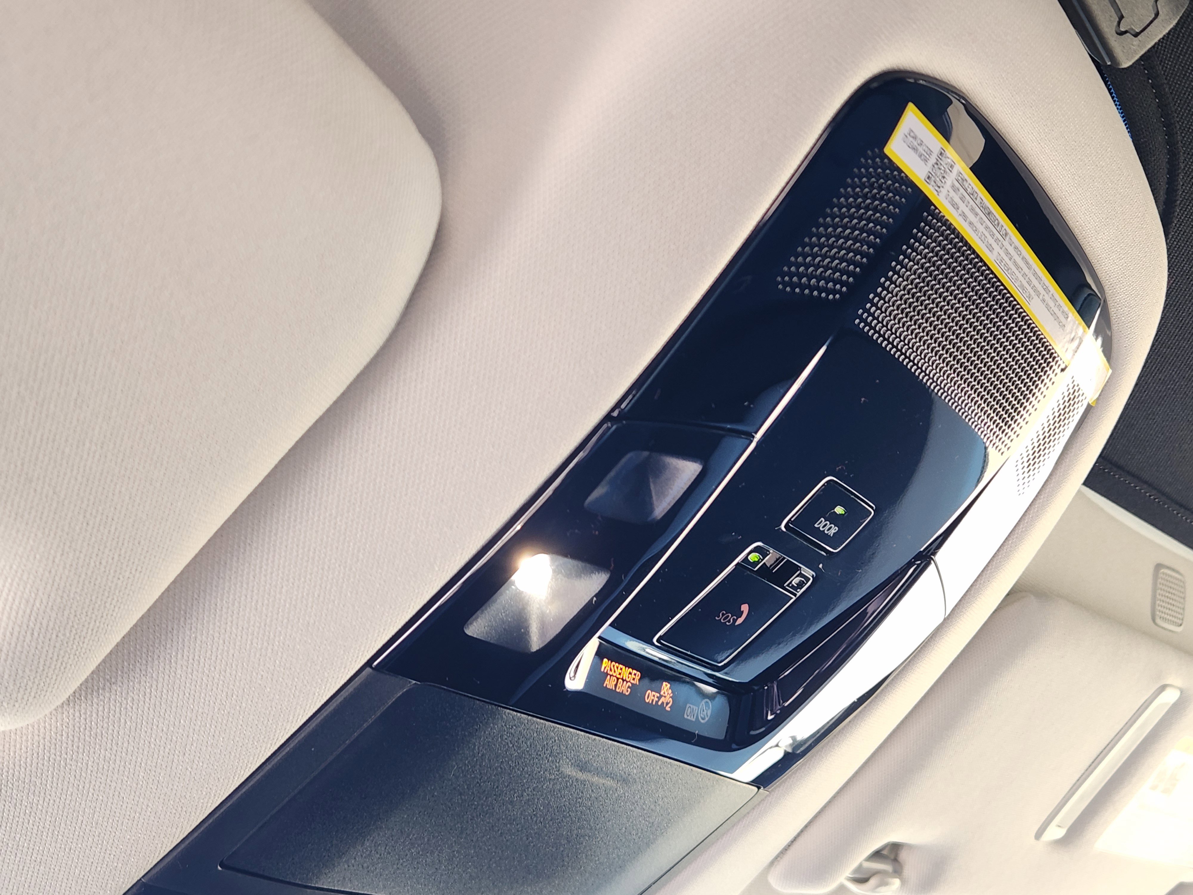 Used 2024 Lexus RZ 450e Premium image 31