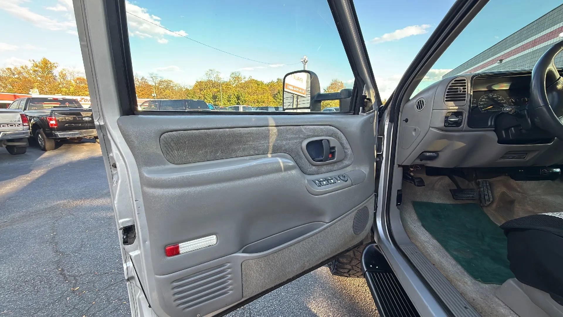 Used 1997 GMC Suburban 2500 w/ Marketing Opt Pkg 3 AWD/4WD image 9