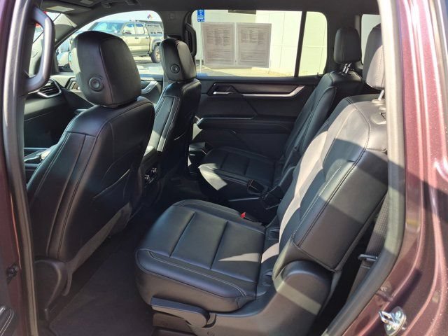 Used 2024 GMC Acadia Elevation FWD image 15
