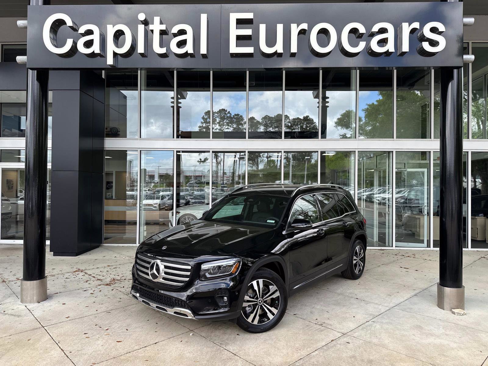 New 2025 Mercedes-Benz GLB 250
