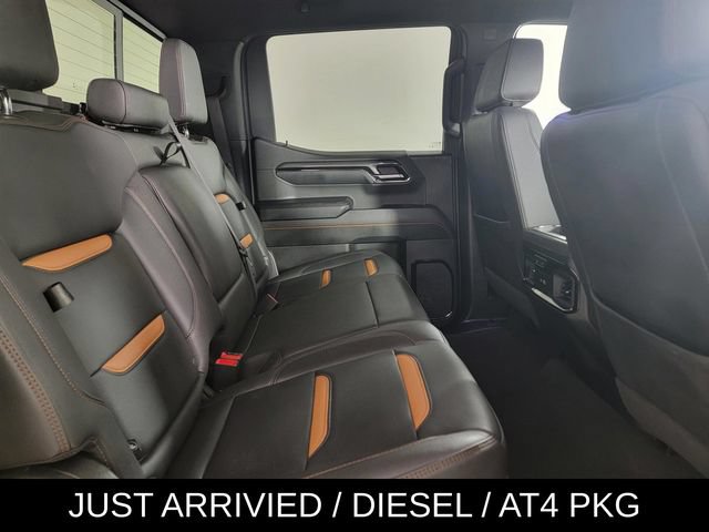 Used 2024 GMC Sierra 1500 AT4 w/ Technology Package AWD/4WD image 17