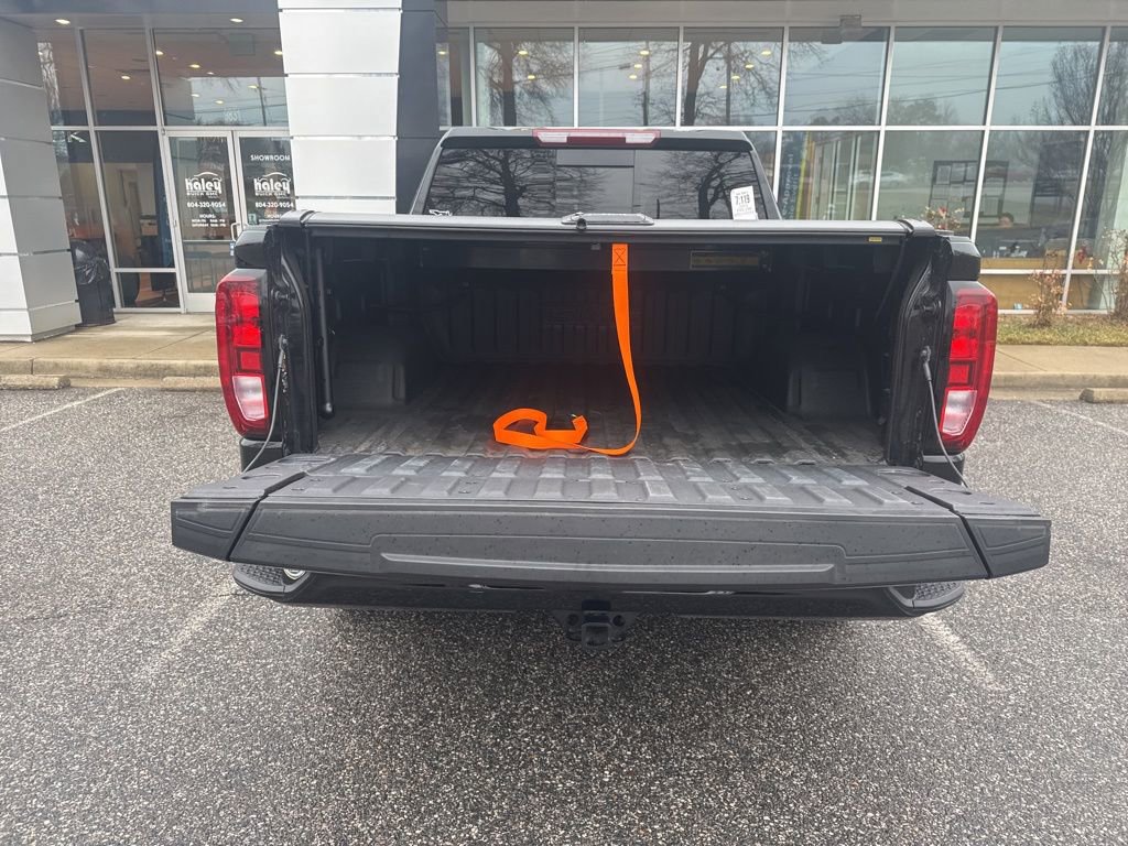 Used 2025 GMC Sierra 1500 Elevation w/ Elevation Premium Package image 7