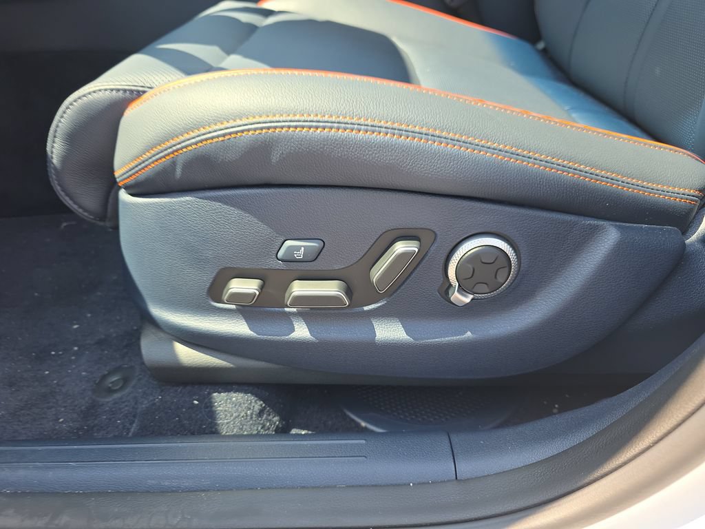 Used 2026 Genesis GV70 3.5T Sport Advanced AWD/4WD image 12