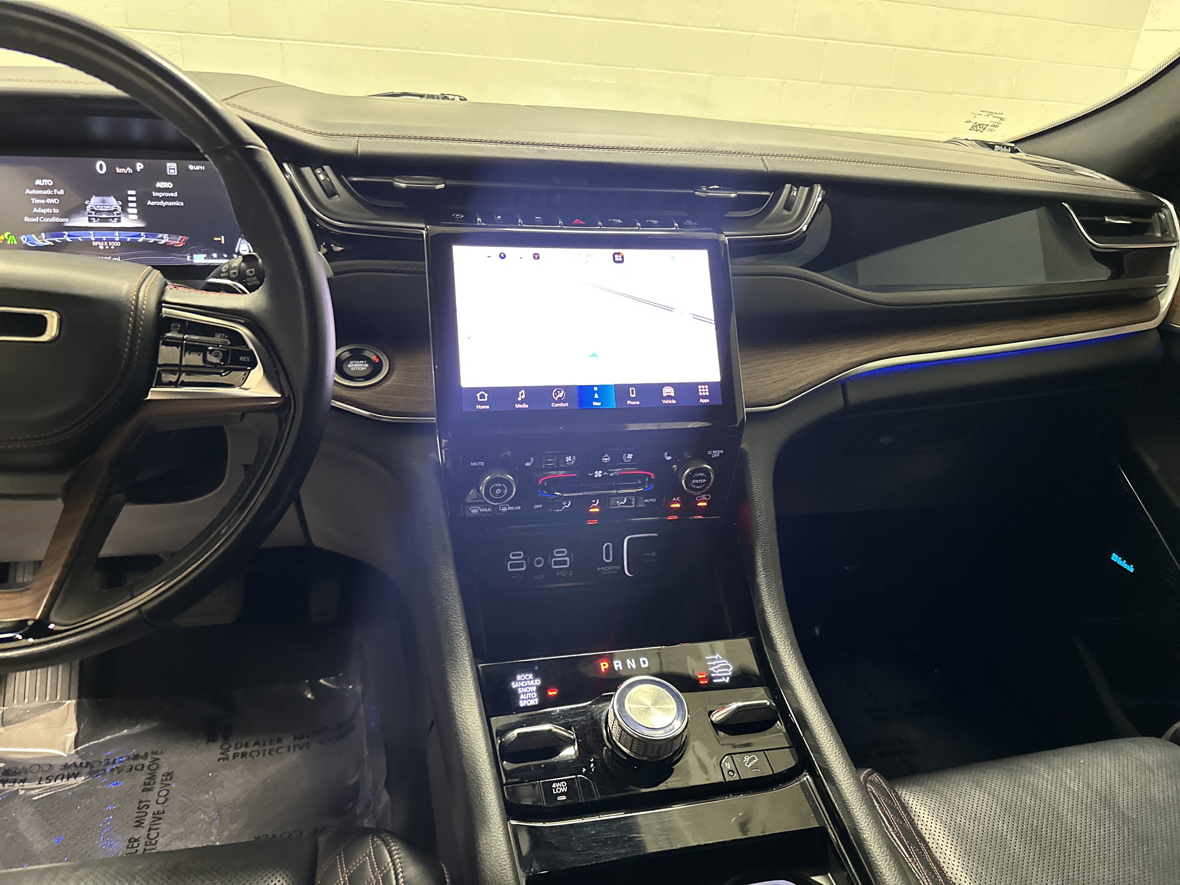 Used 2022 Jeep Grand Cherokee Summit w/ Adv Protech Group IV AWD/4WD image 30