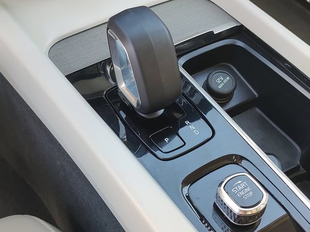 Used 2023 Volvo XC60 B5 Plus w/ Protection Package FWD image 32