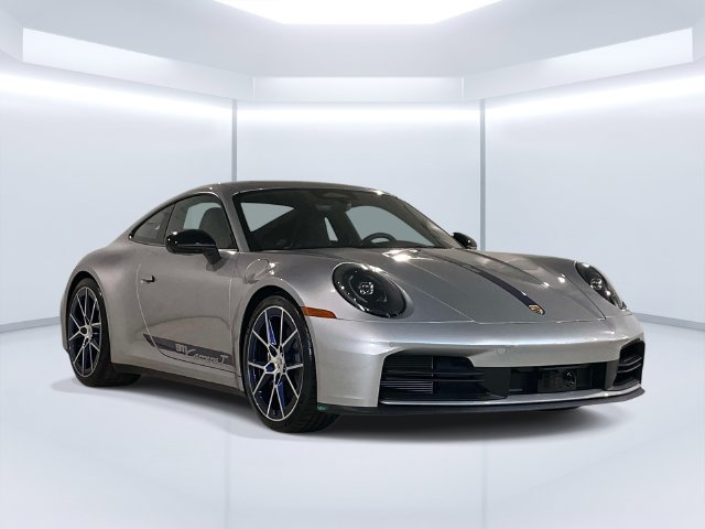 Certified 2026 Porsche 911 Carrera T RWD image 3