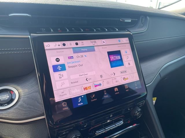 New 2025 Jeep Grand Cherokee Limited image 13