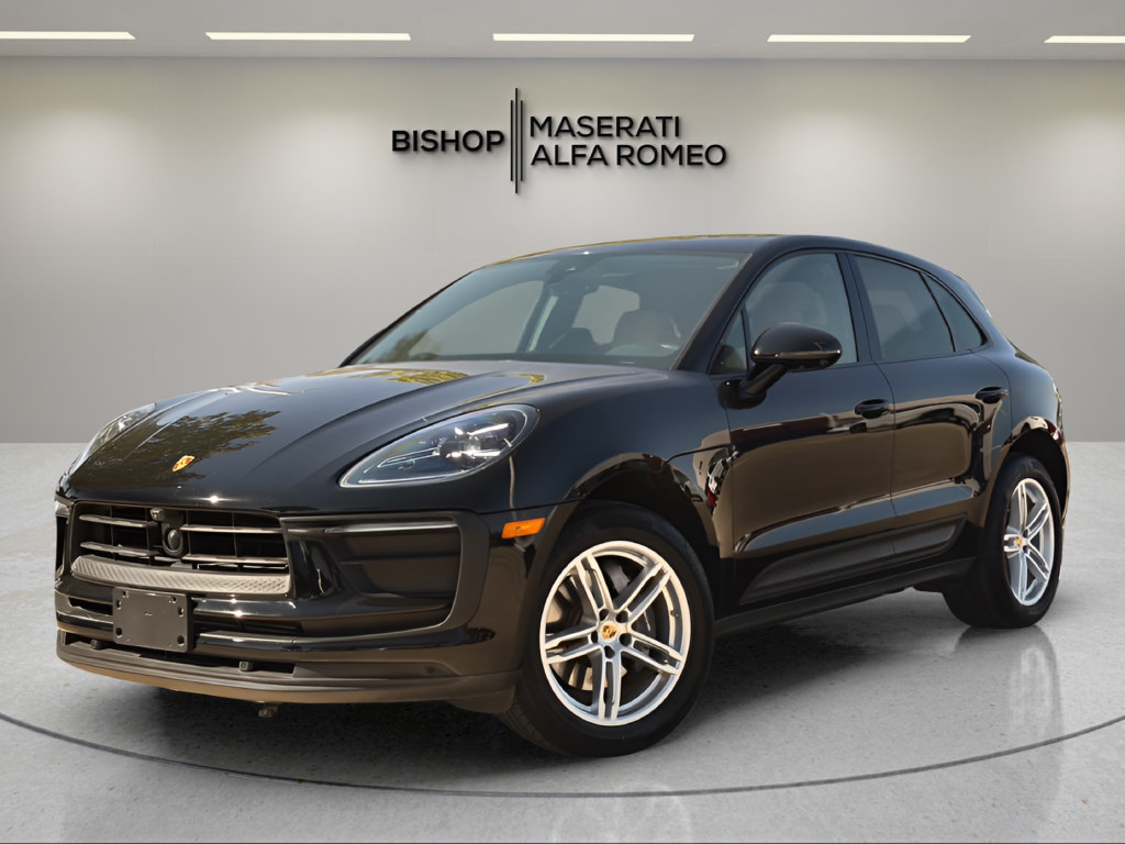 Used 2024 Porsche Macan Turbo AWD/4WD image 3