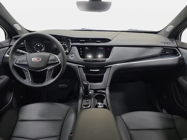 New 2026 Cadillac XT5 Premium Luxury w/ LPO, ONYX Package AWD/4WD image 9