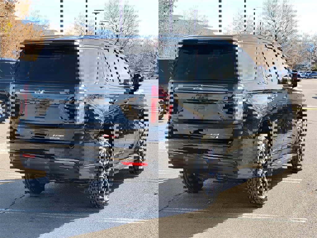 Used 2021 Chevrolet Tahoe RST image 3