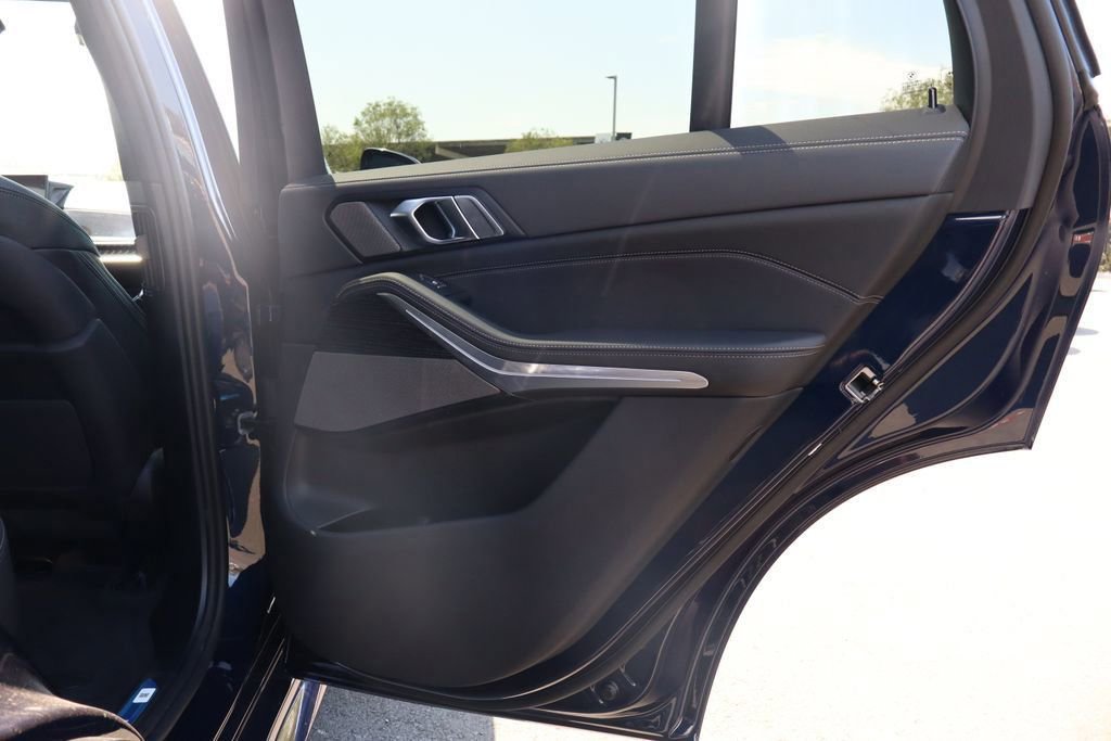 New 2026 BMW X5 xDrive50e image 38