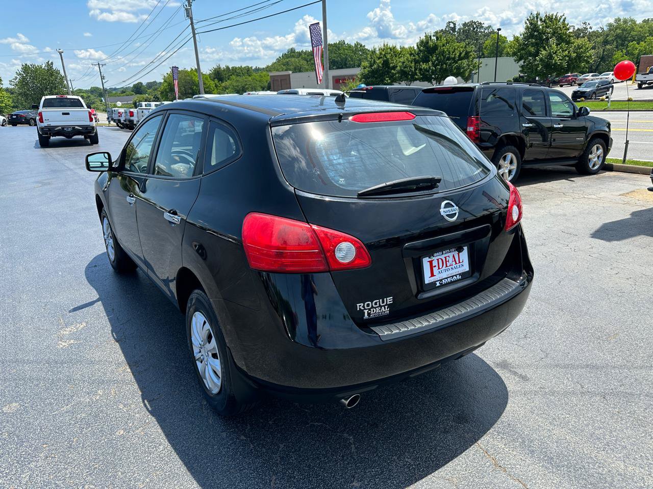Used 2010 Nissan Rogue S FWD image 2