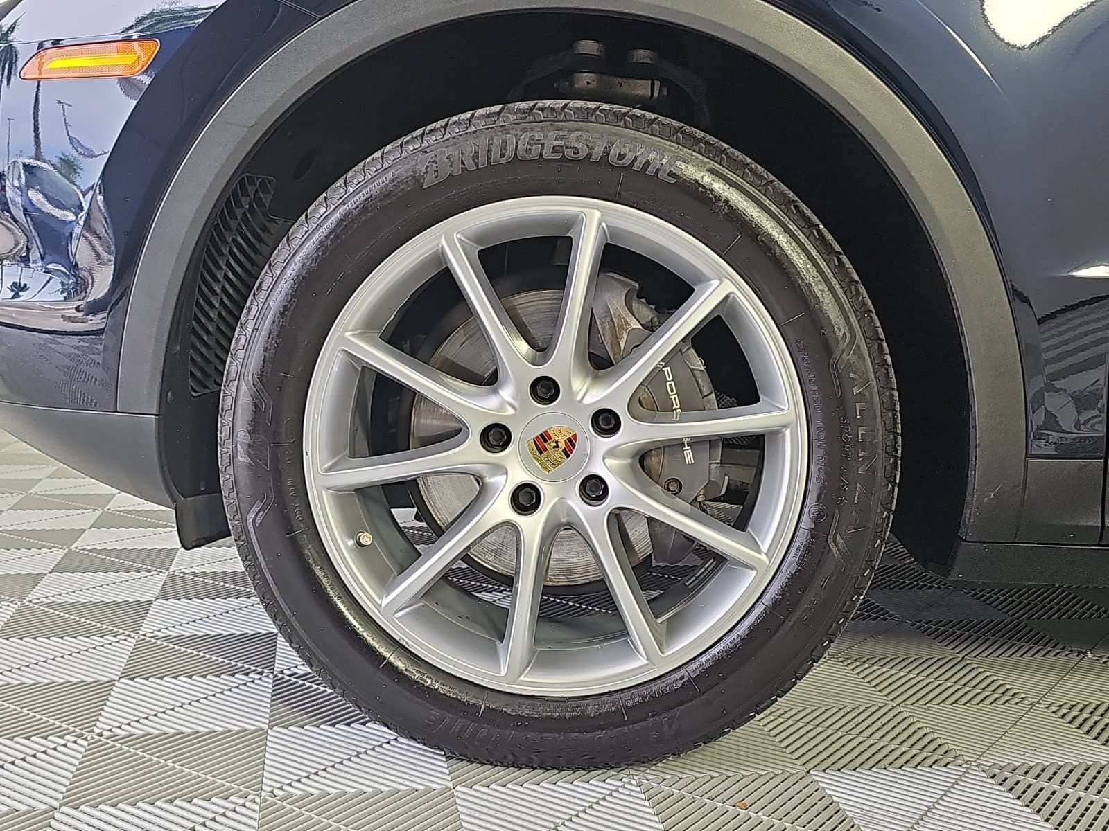 Used 2019 Porsche Cayenne w/ Premium Plus Package AWD/4WD image 10