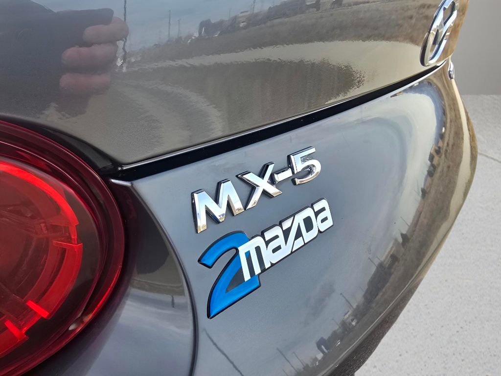 Used 2022 MAZDA MX-5 Miata RF Grand Touring image 10