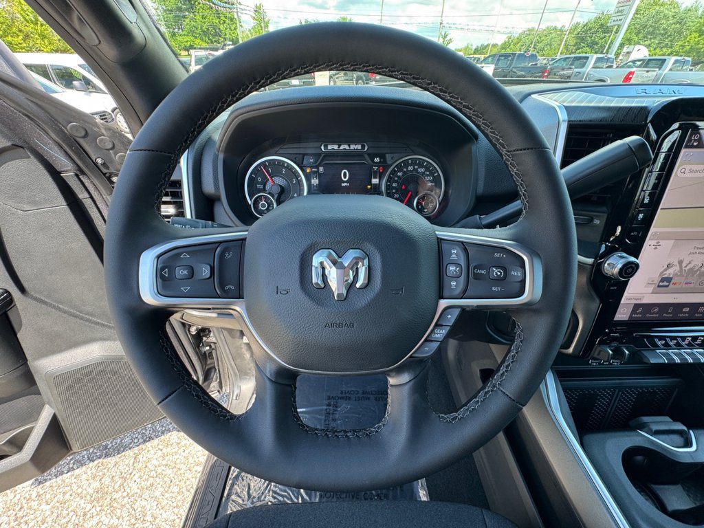 New 2026 RAM 3500 Big Horn AWD/4WD image 21