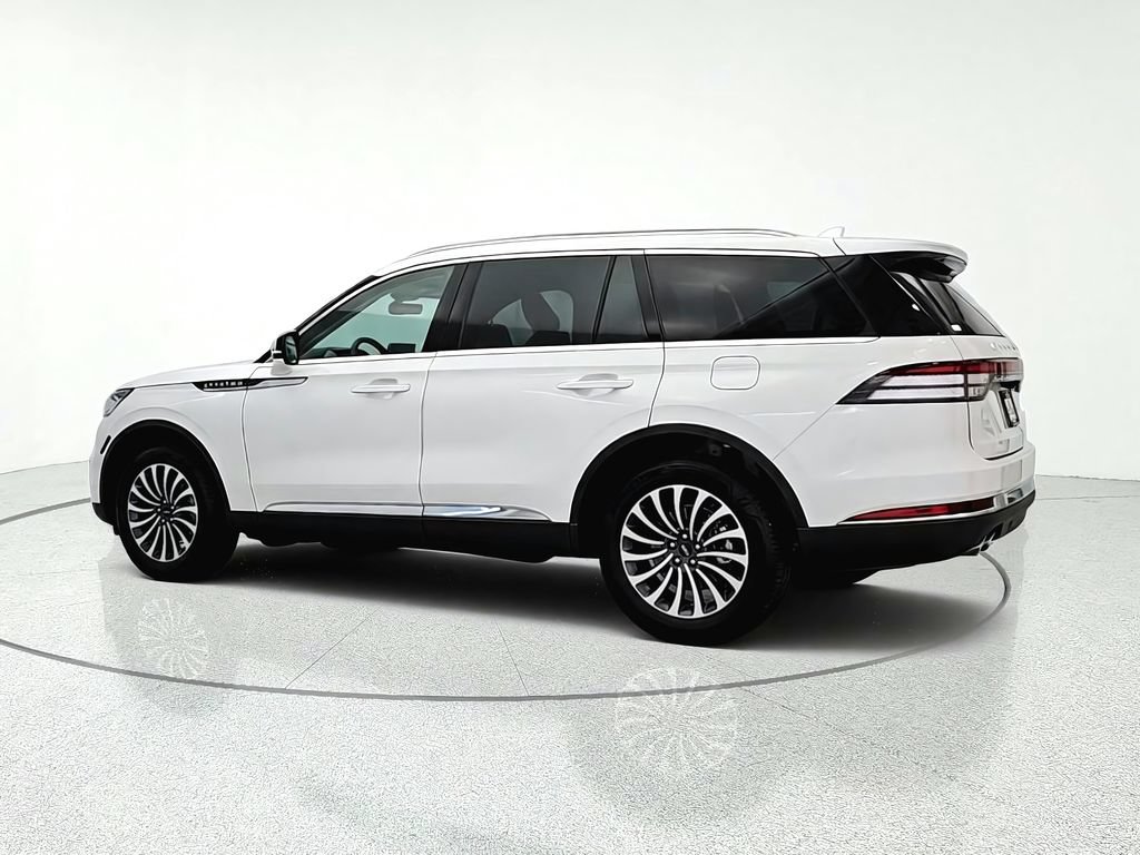Used 2023 Lincoln Aviator AWD w/ Premium Package image 4