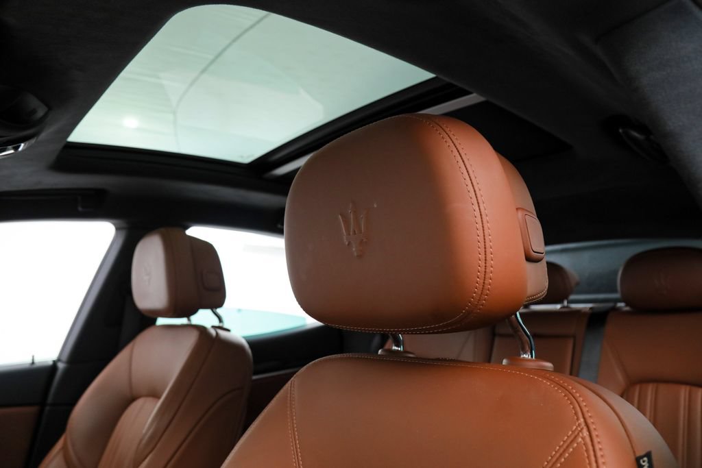 Certified 2023 Maserati Levante GT AWD/4WD image 21