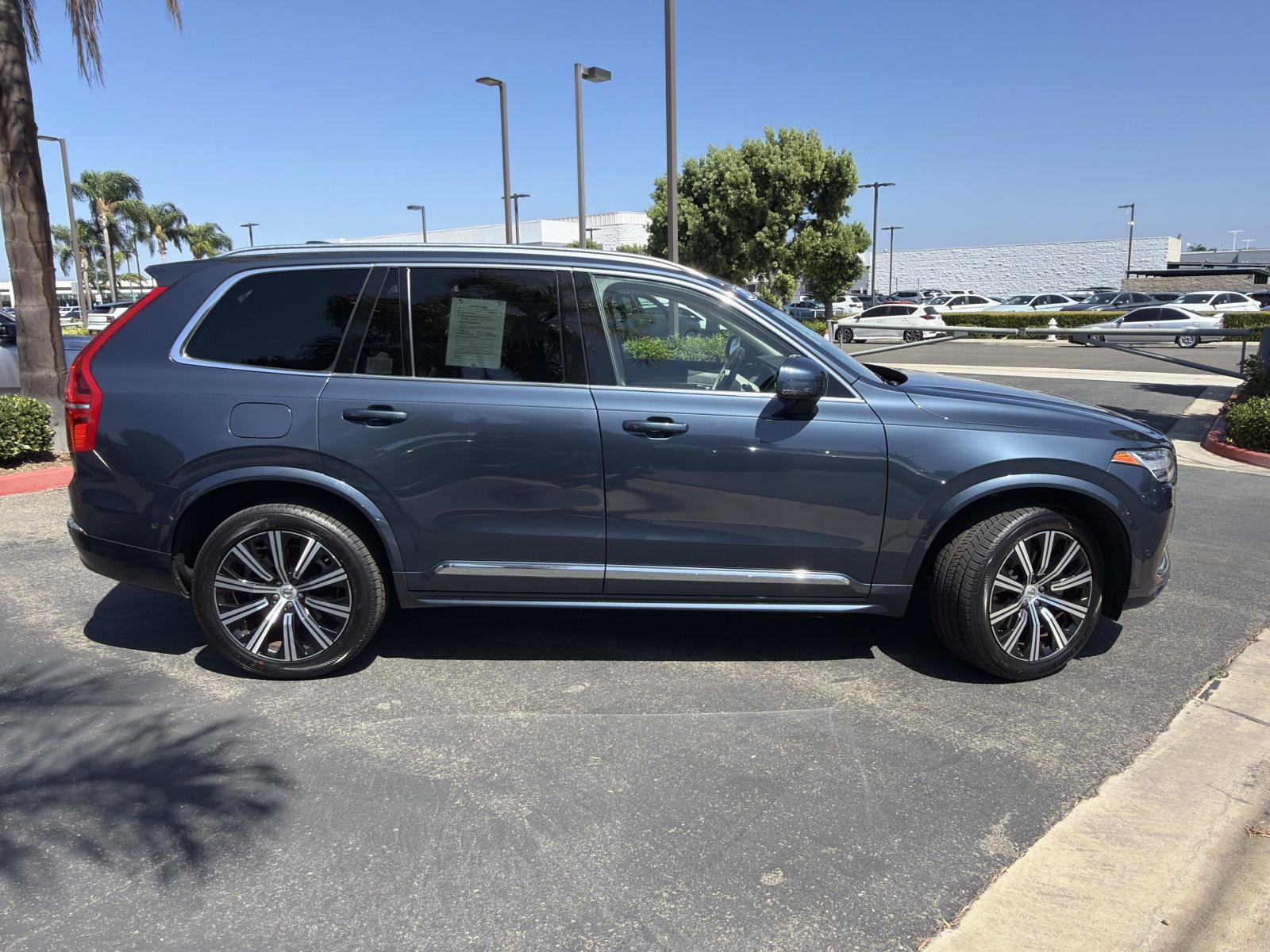 Certified 2023 Volvo XC90 B6 Plus AWD/4WD image 4