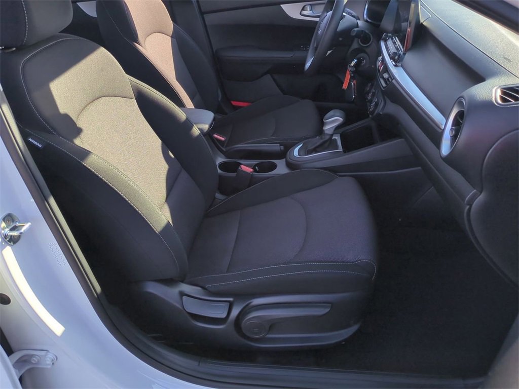 Certified 2023 Kia Forte LXS w/ LXS Technology Package image 25