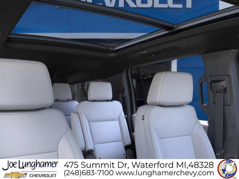 New 2026 Chevrolet Suburban Premier image 24