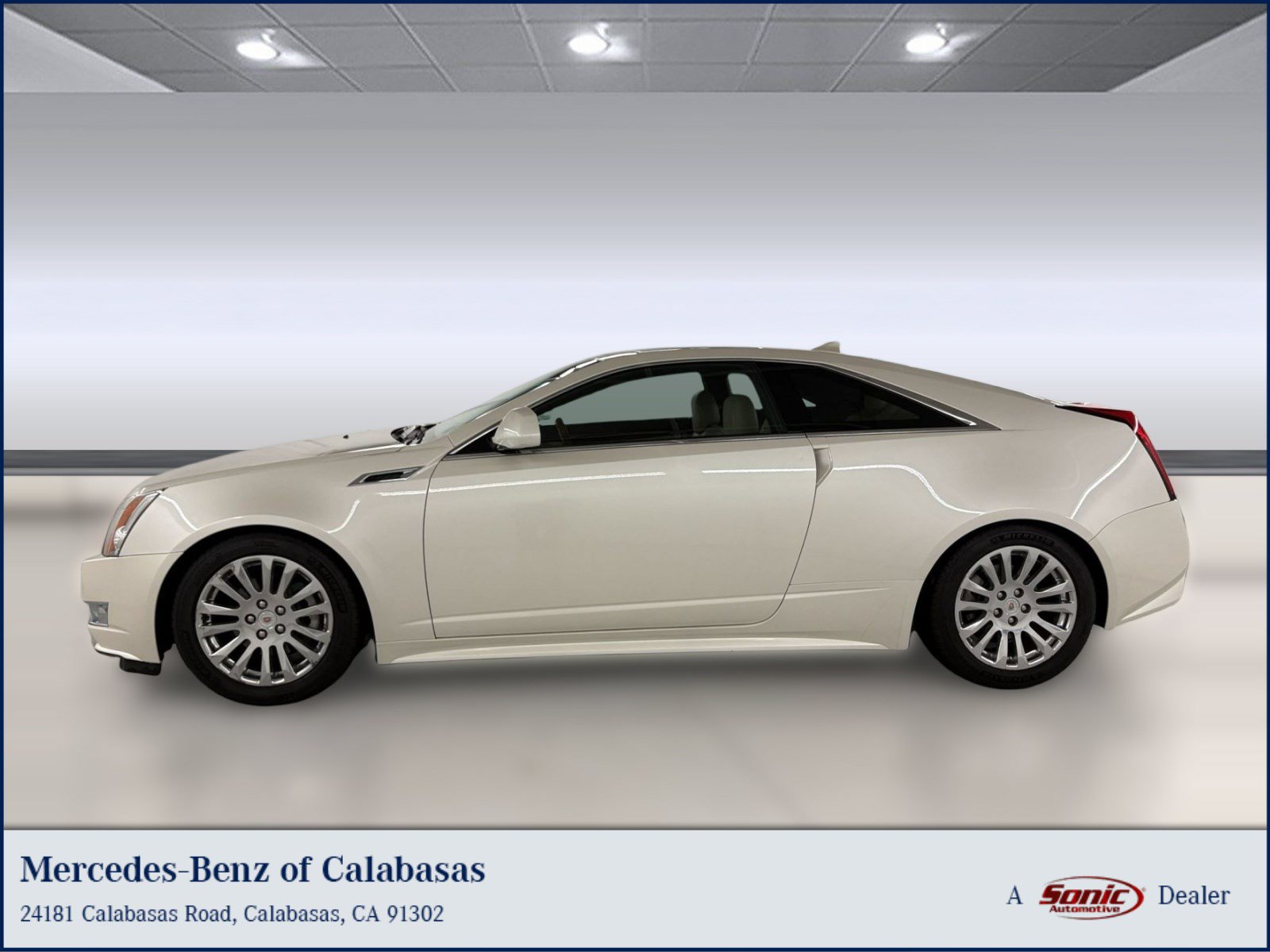 Used 2012 Cadillac CTS Premium RWD image 1