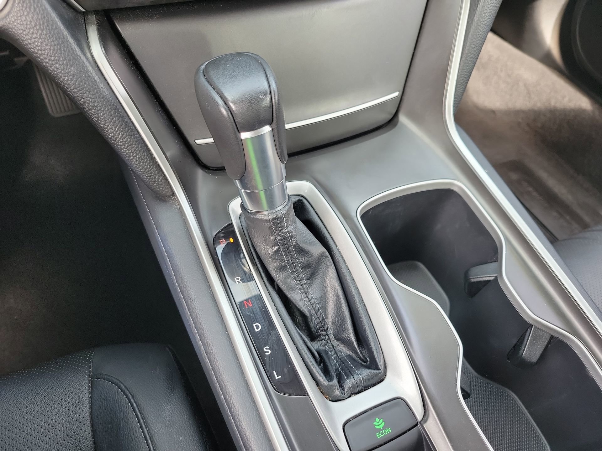 Used 2018 Honda Accord EX-L image 25