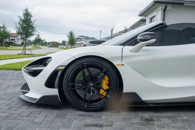 Used 2020 McLaren 720S Performance RWD image 4