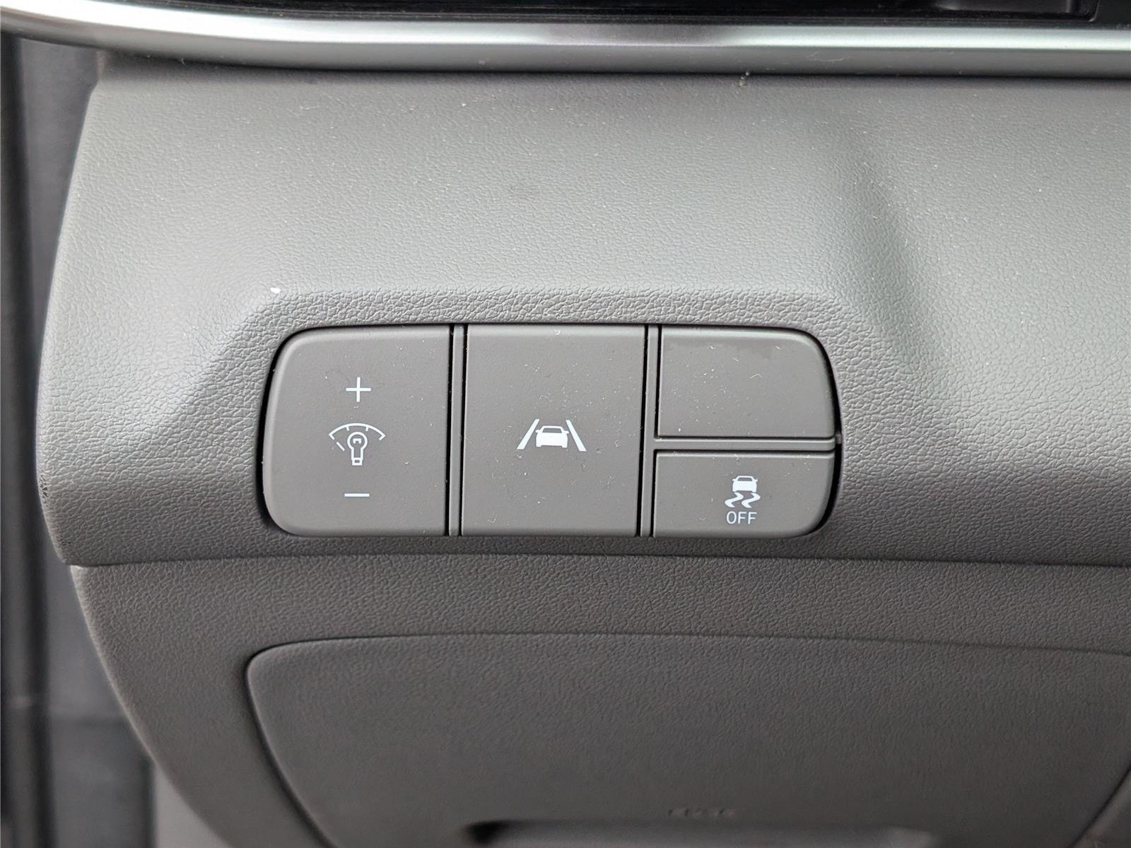 Used 2023 Hyundai Elantra SEL w/ Convenience Package FWD image 18