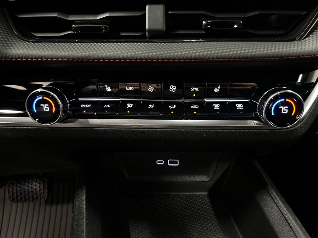 New 2026 Chevrolet Equinox RS w/ LPO, Floor Liner Package image 24