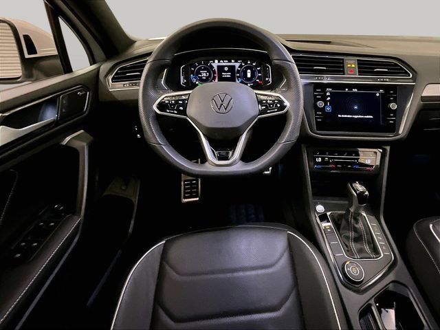 Used 2024 Volkswagen Tiguan SEL R-Line AWD/4WD image 5