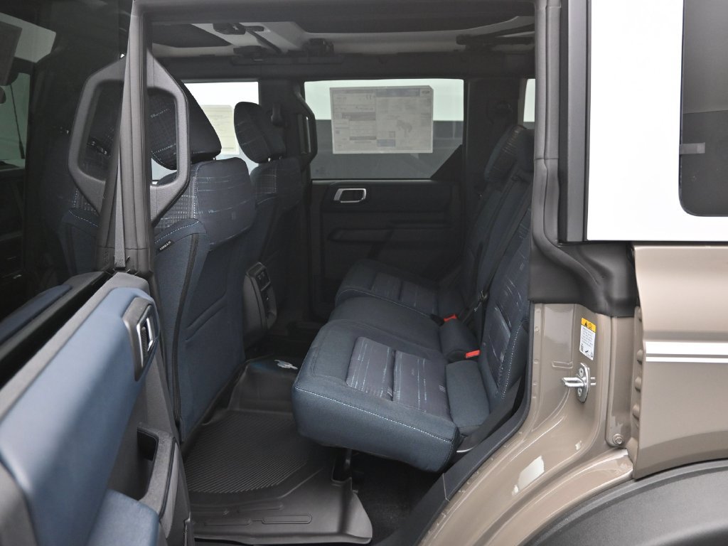 New 2026 Ford Bronco Heritage Edition AWD/4WD image 17