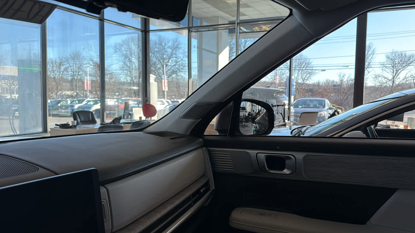 Used 2024 Hyundai Santa Fe Calligraphy image 16