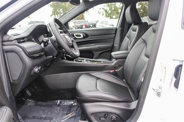 New 2026 Jeep Compass Limited image 17